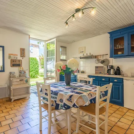 La Desirade Saint-Agnant